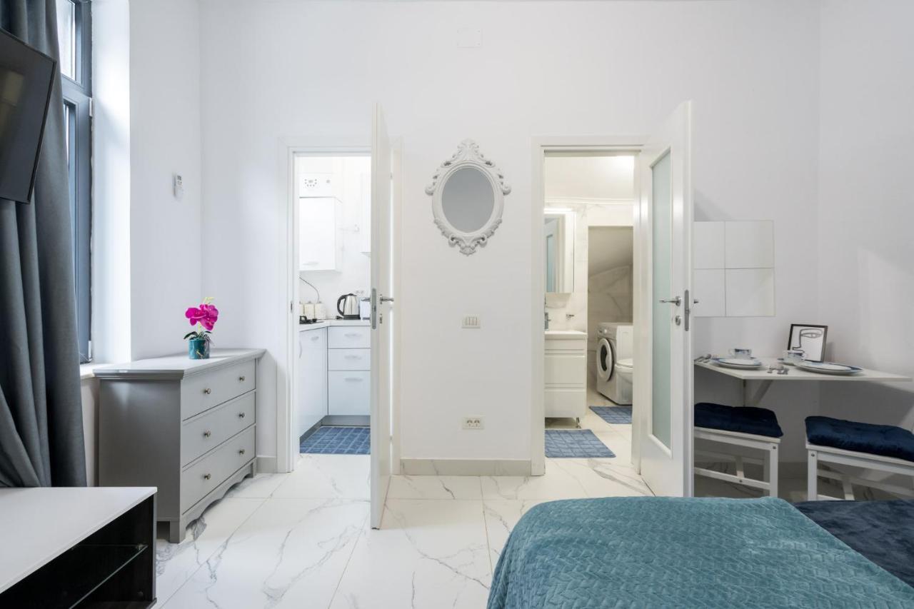 בוקרשט Blue-Line-Apartment-Unirii מראה חיצוני תמונה
