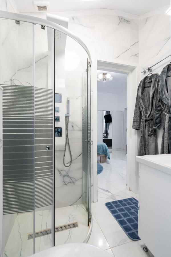 בוקרשט Blue-Line-Apartment-Unirii מראה חיצוני תמונה